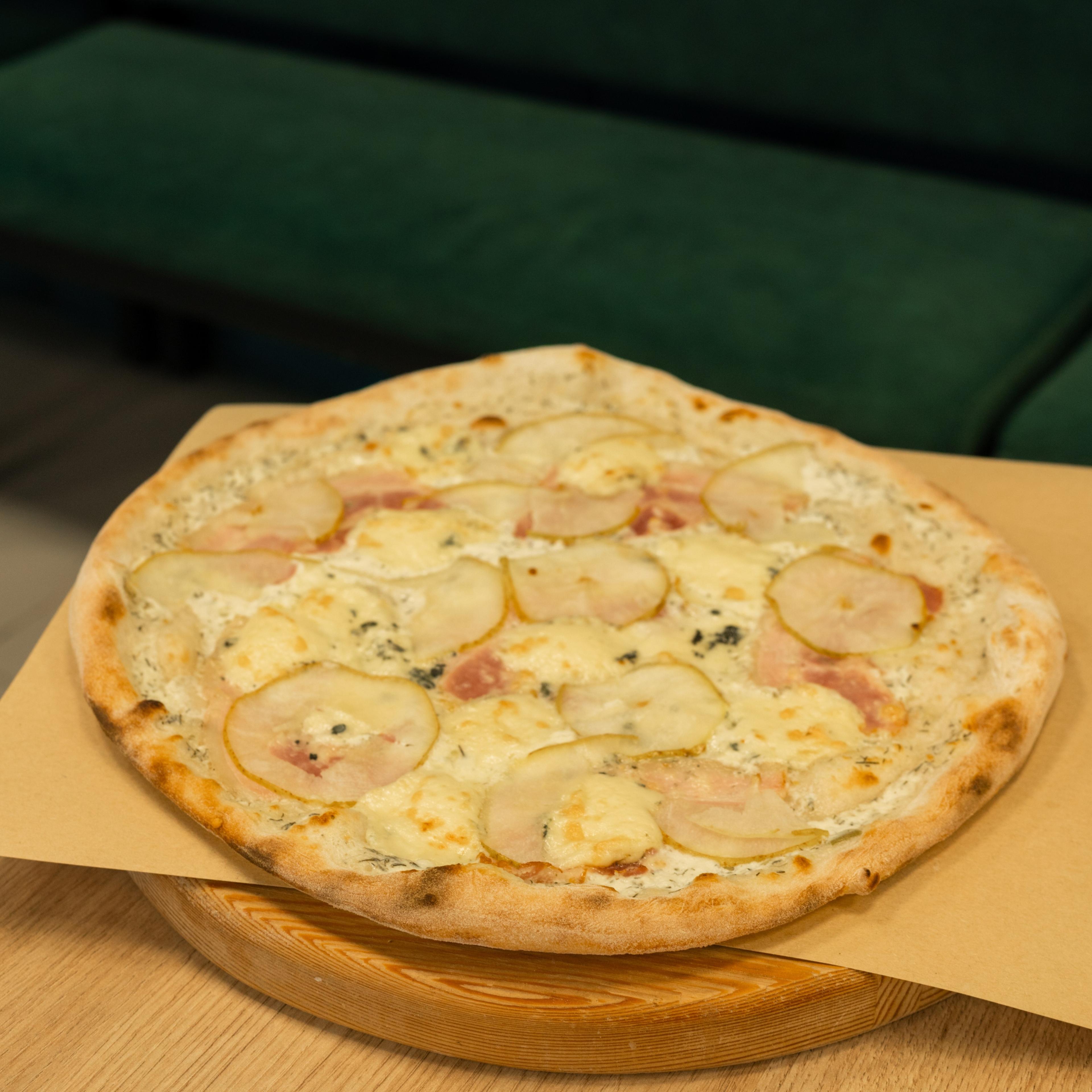 Пицца с беконом и дор  блю