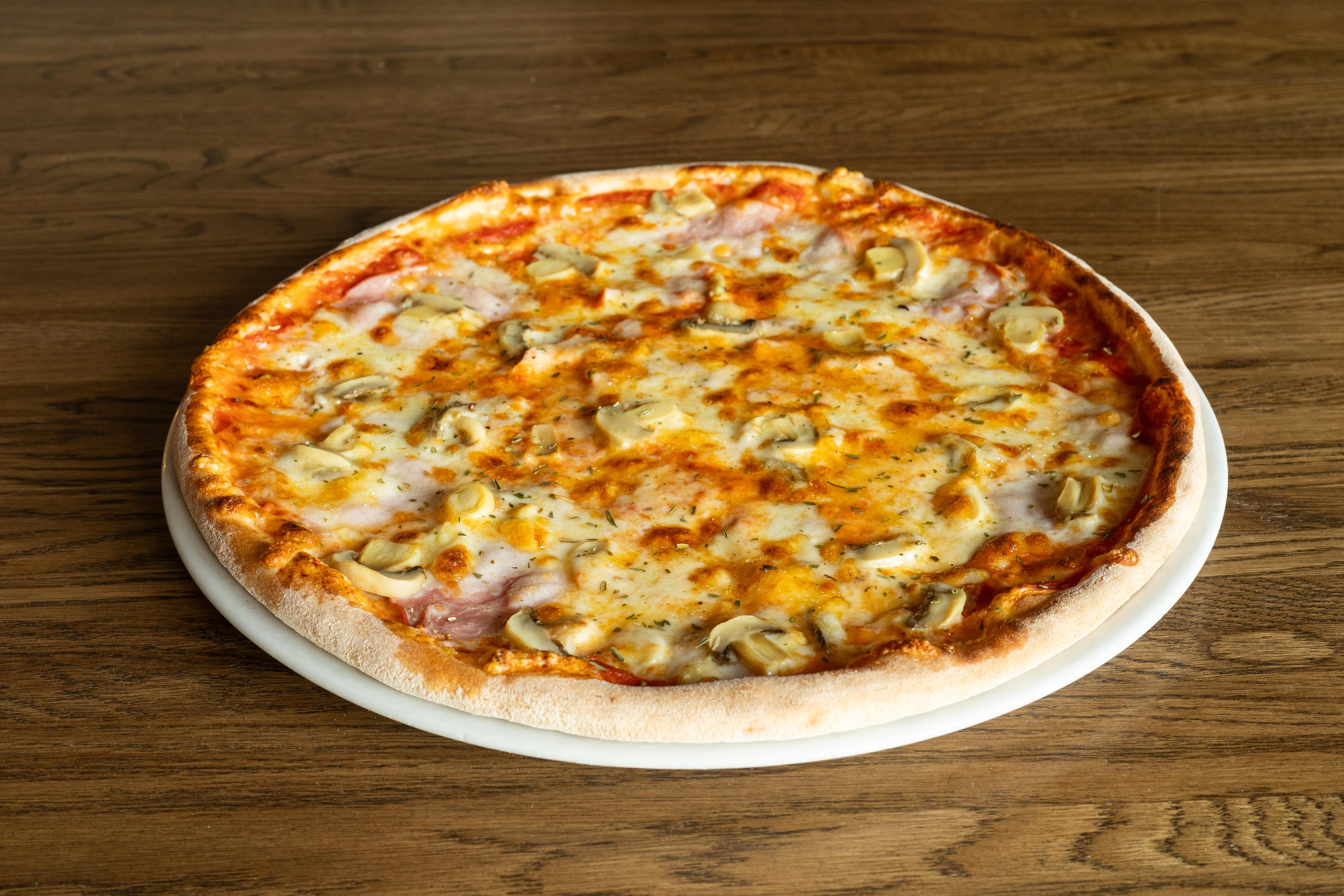 Пицца Прошутто с грибами